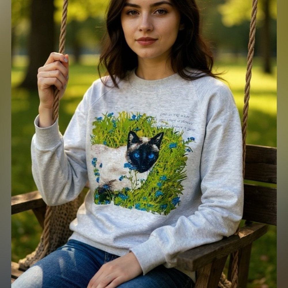 Vintage "Love Is Like A Cat" Siamese Cat Light Gray Crewneck Sweatshirt “88” - Picture 2 of 7